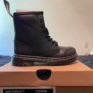 Unisex toddler Dr. Marten boots